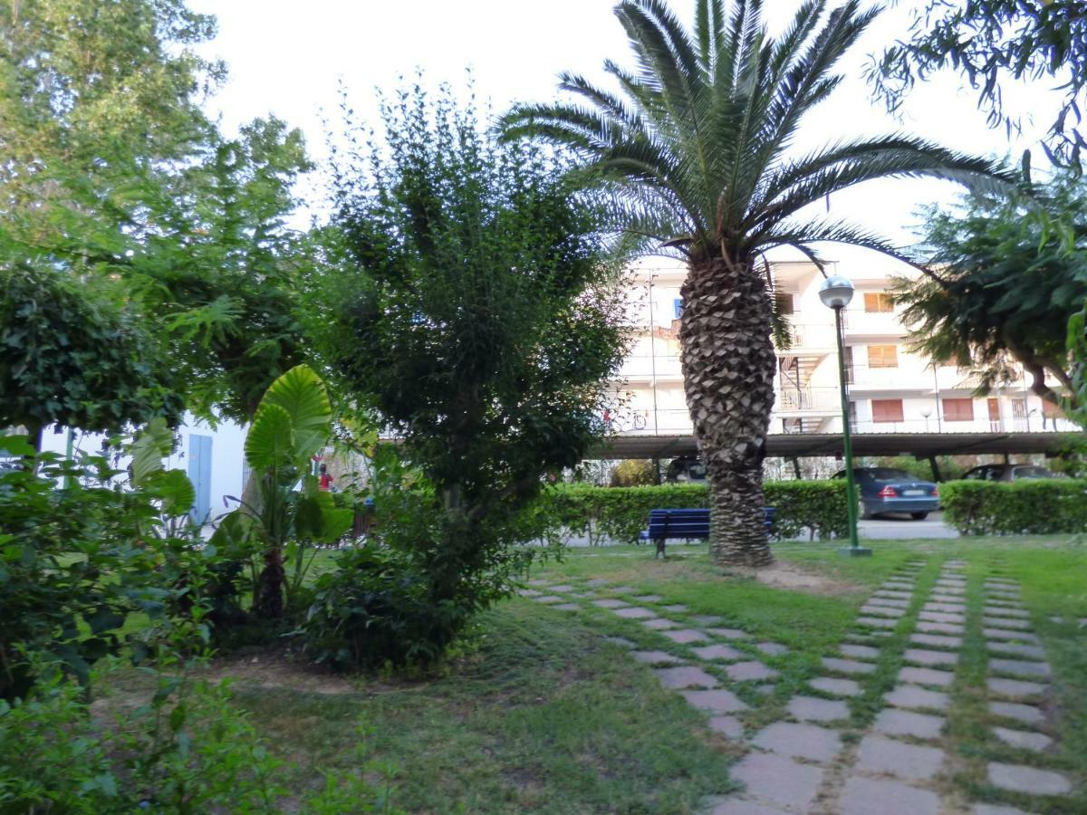 Reus Mediterrani Камбрильс Экстерьер фото